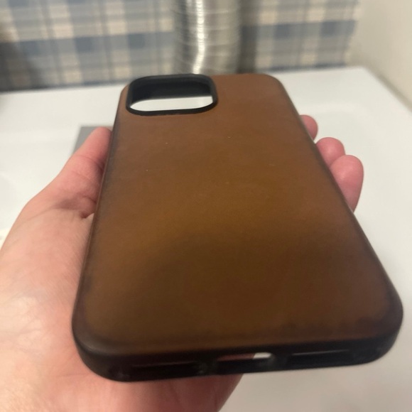 Nomad Modern Leather Case for iPhone 6.7” Pro 2023 - Picture 8 of 9